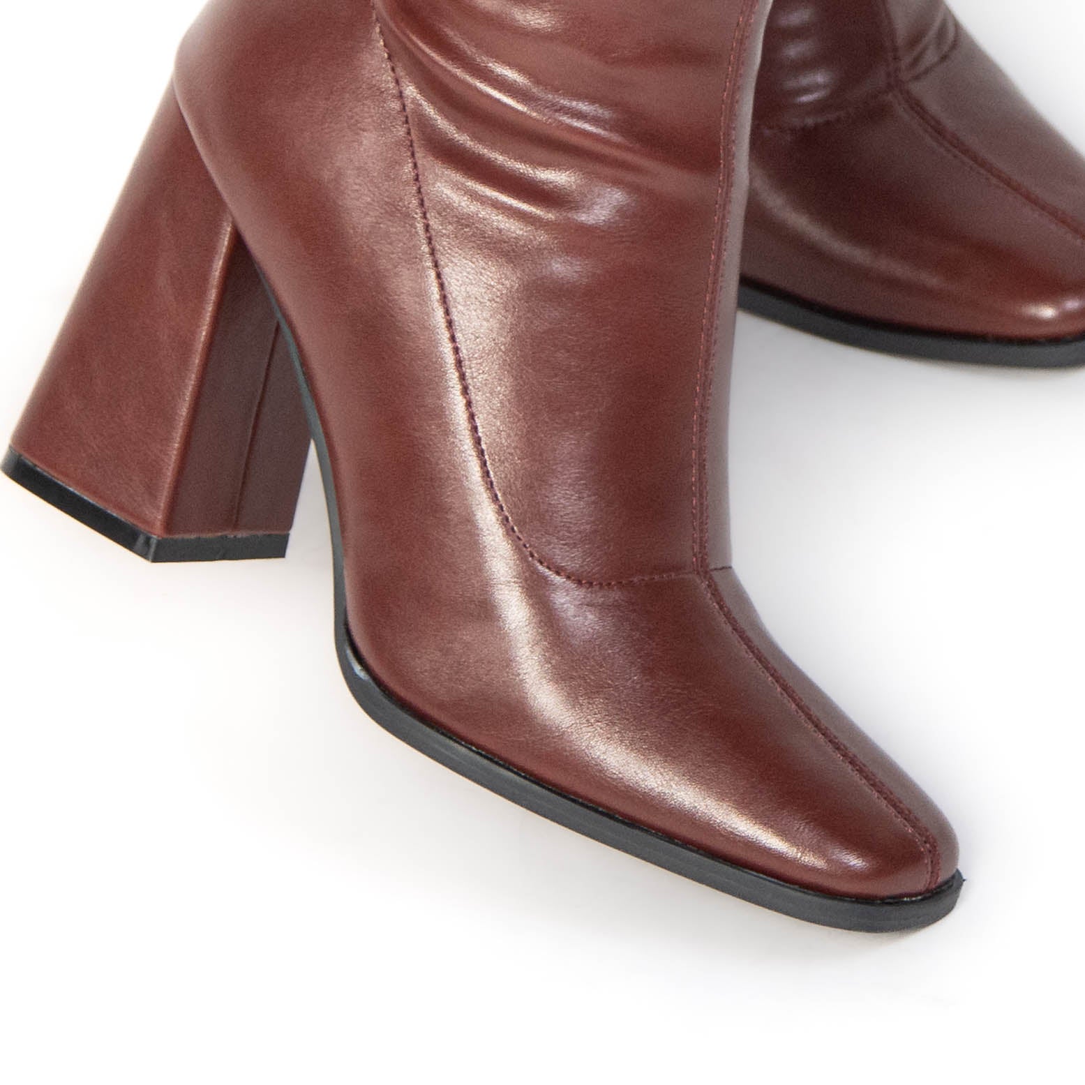 Silvana - Bottines à talon en Bordeau