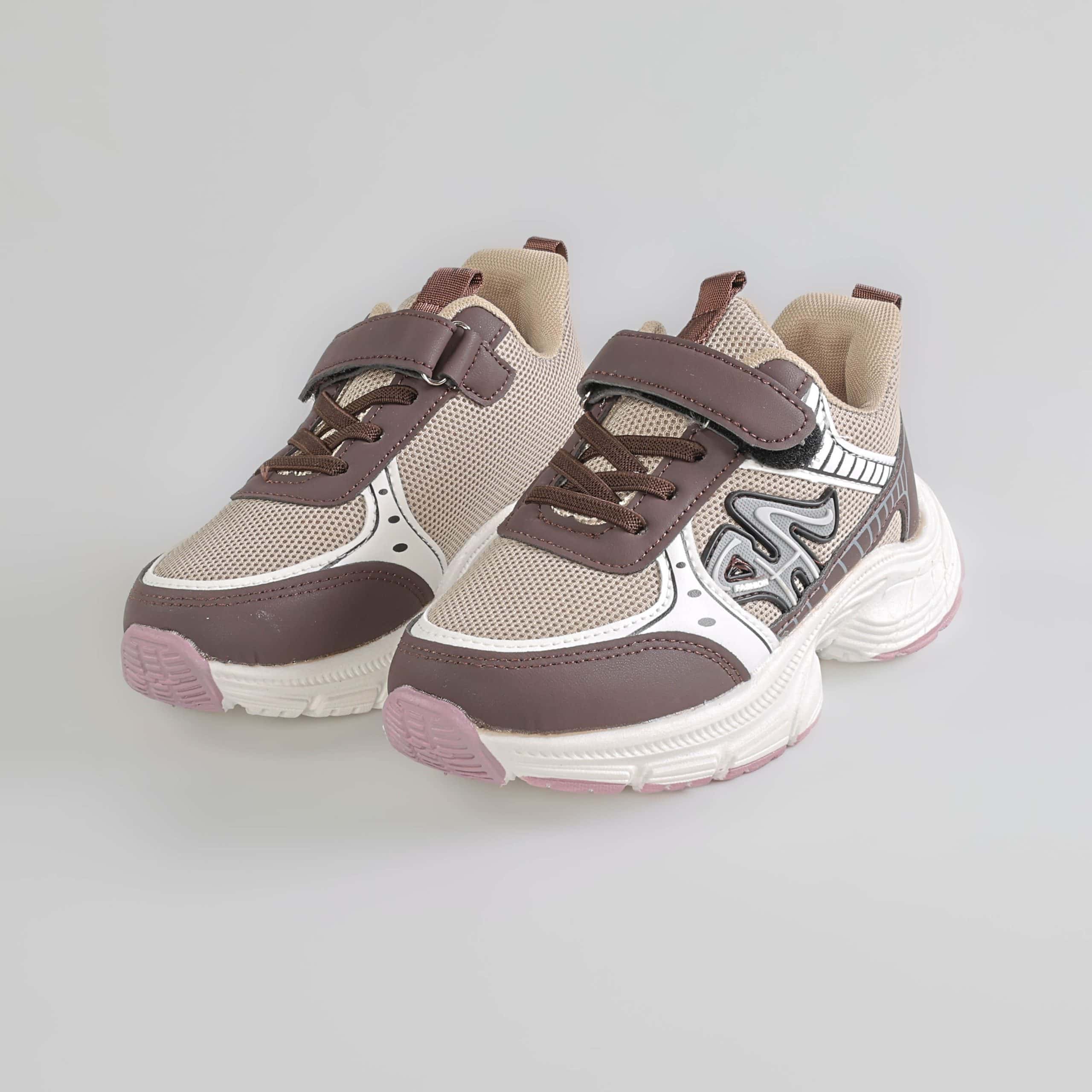 Enzo – Baskets Enfants en Coffee.