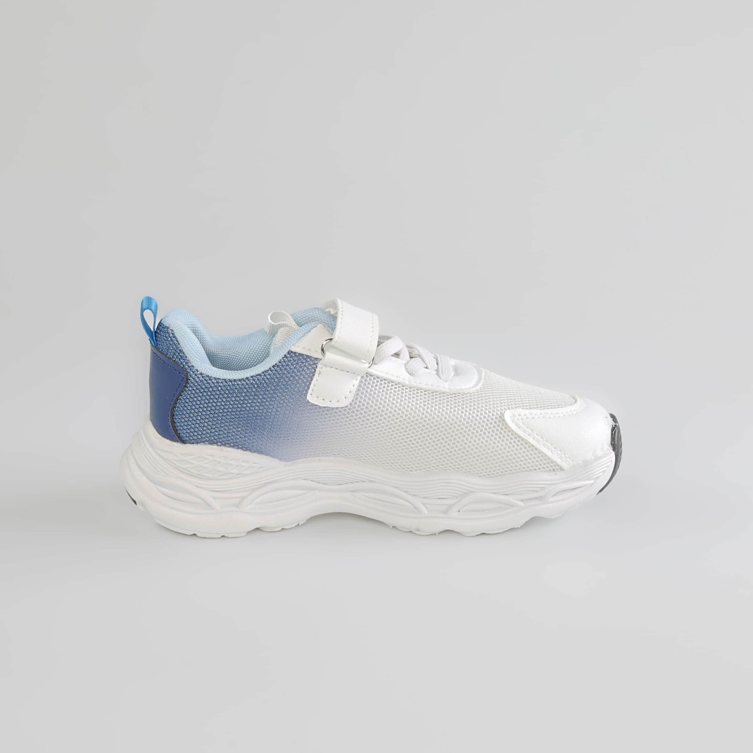 Junior Star – Baskets Enfants en Bleu.