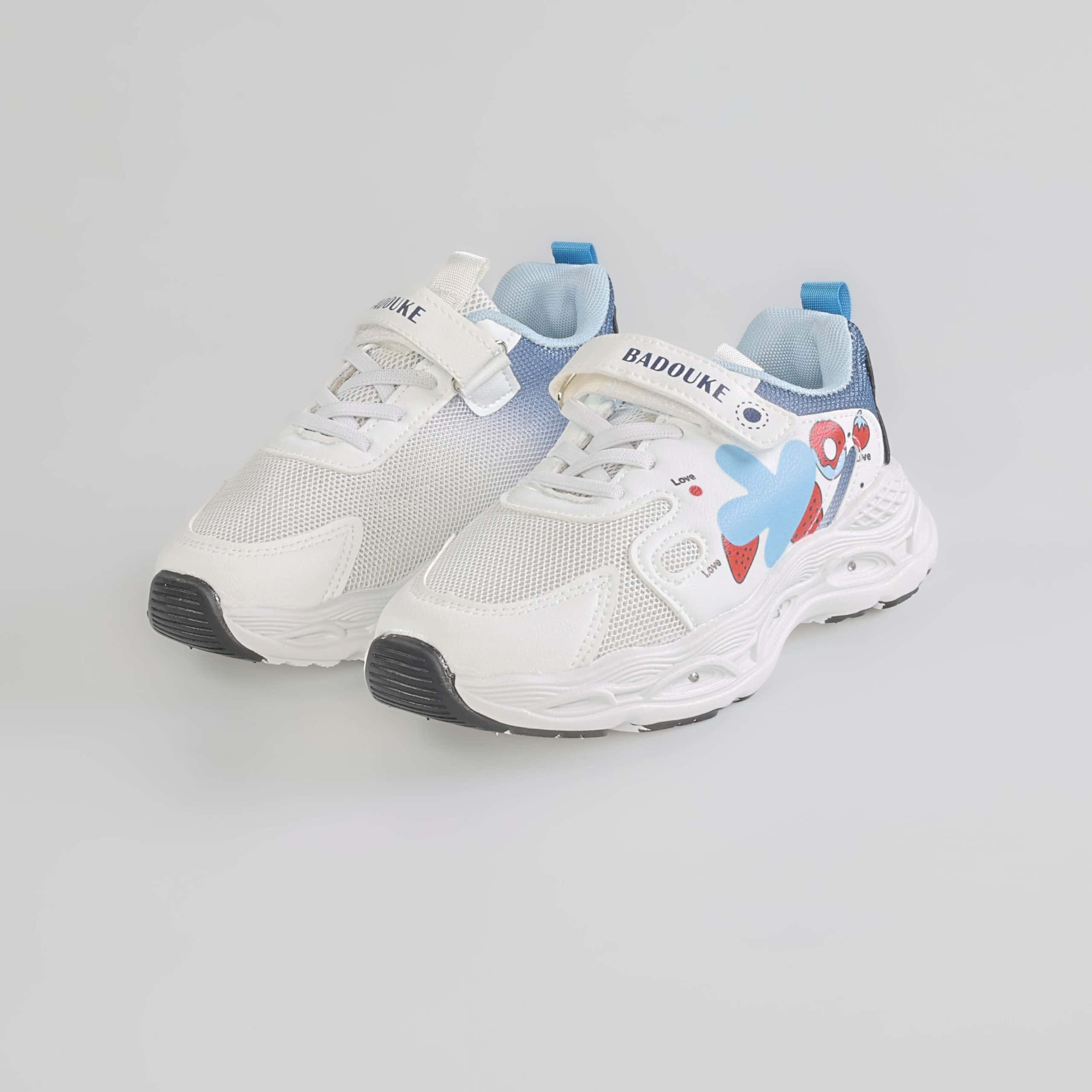 Junior Star – Baskets Enfants en Bleu.