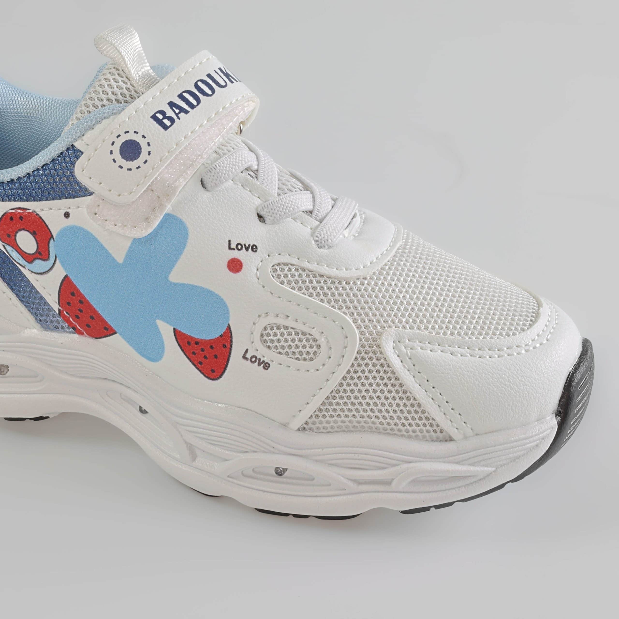 Junior Star – Baskets Enfants en Bleu.