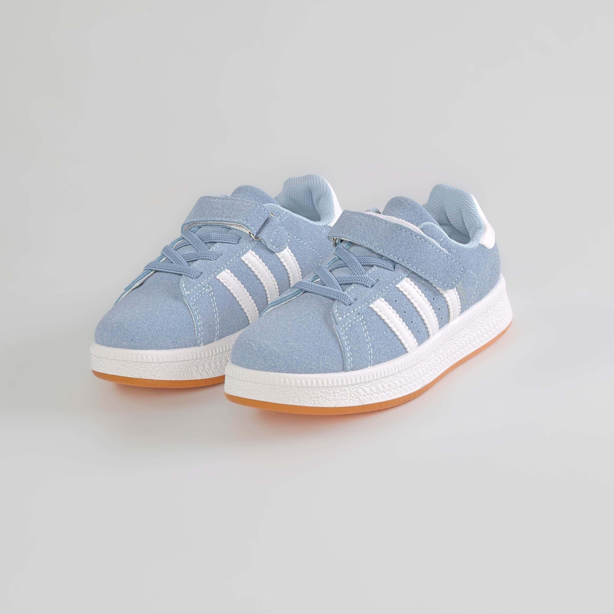 JOVAN – Baskets Enfants en Bleu.