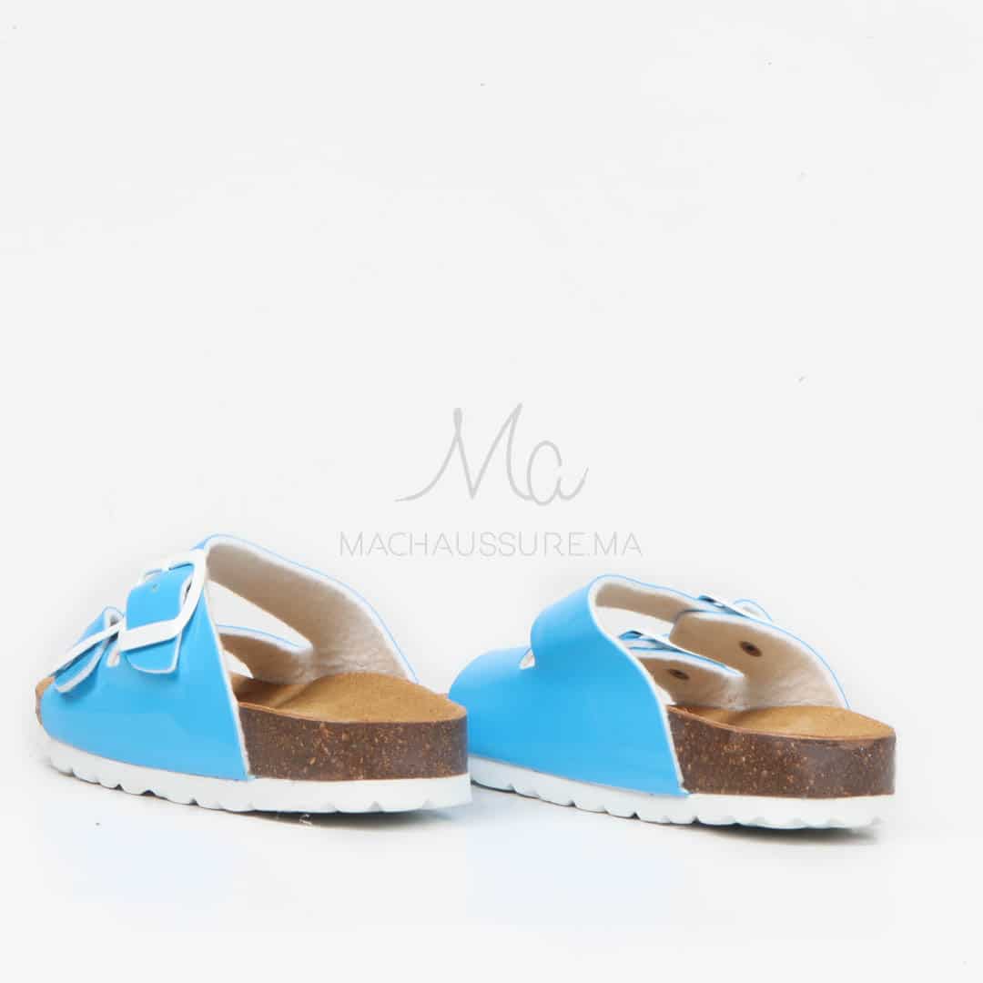 WAINSCOTT – Sandales et tongs en Bleu ciel.