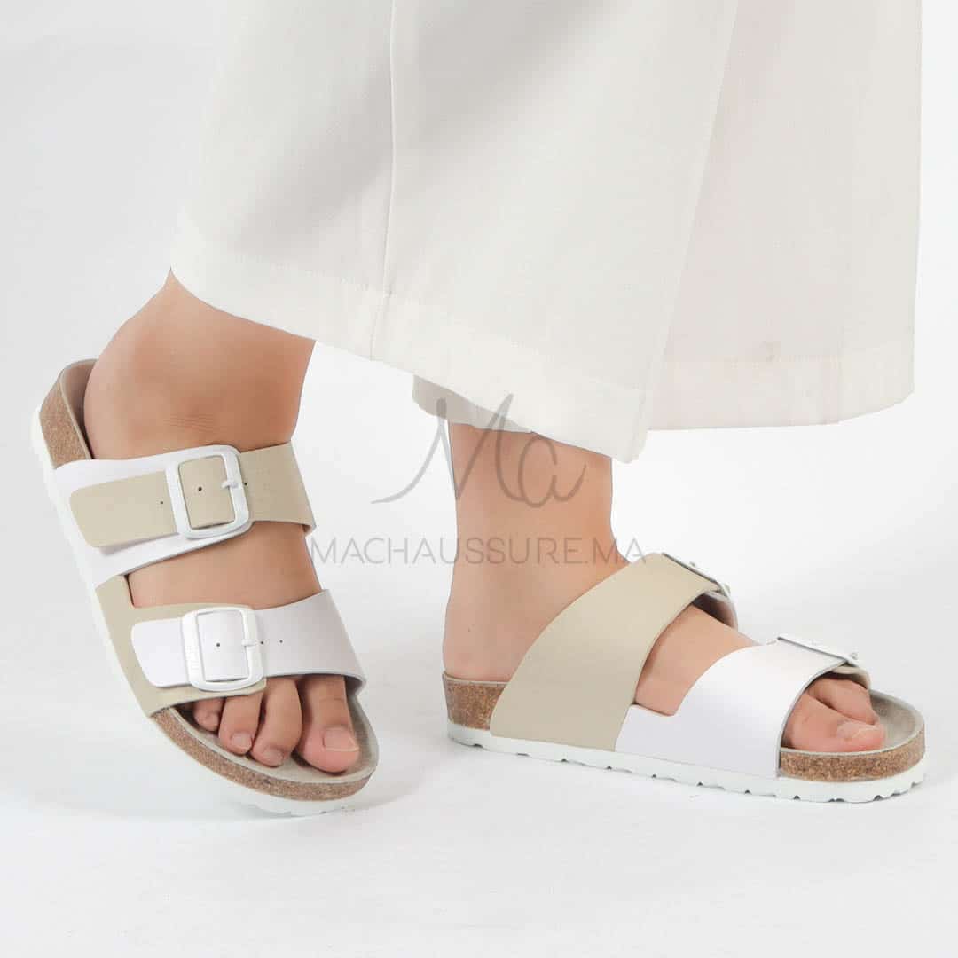 WAINSCOTT – Sandales et tongs en Beige.