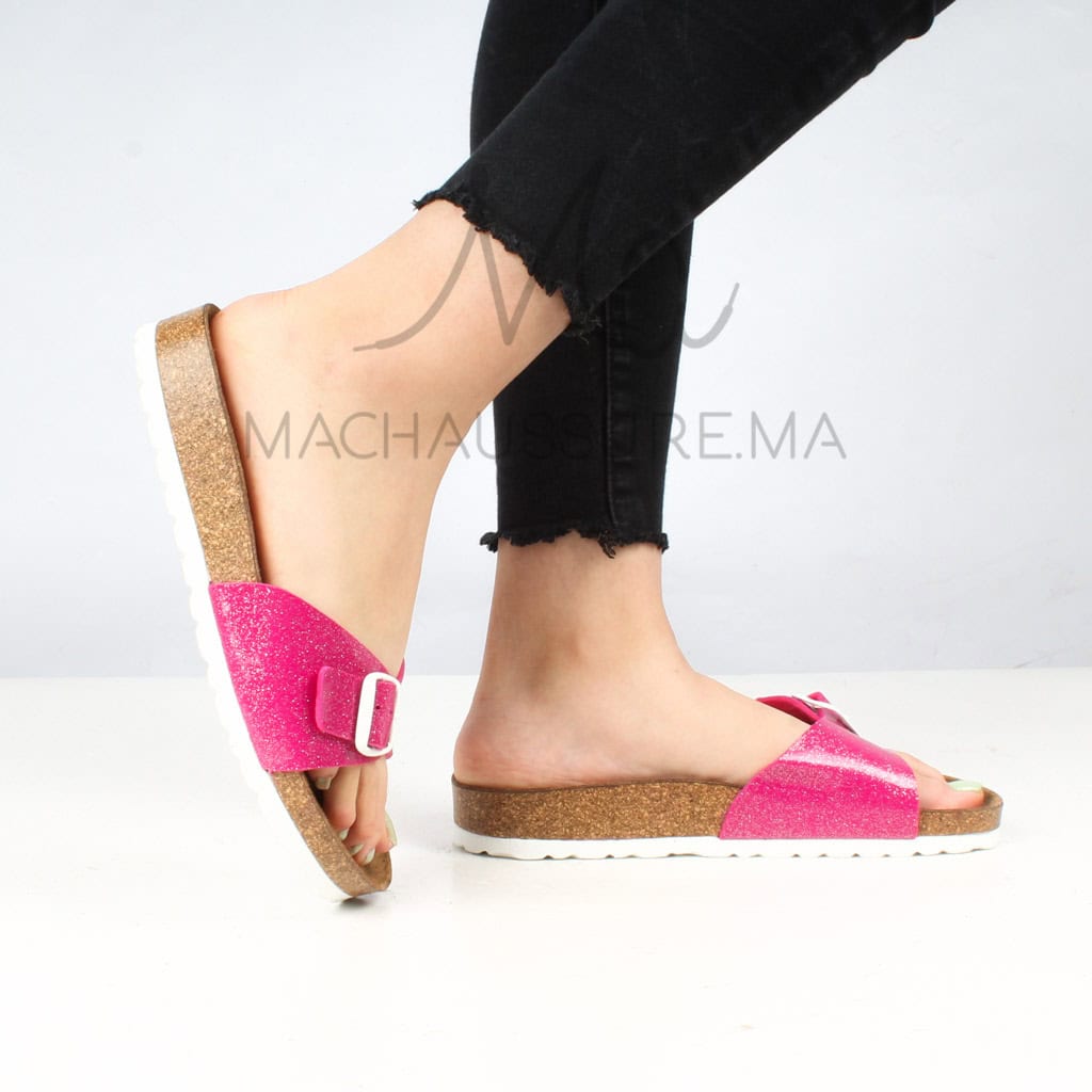 Big Buckle - Sandale plate en Fuchsia.