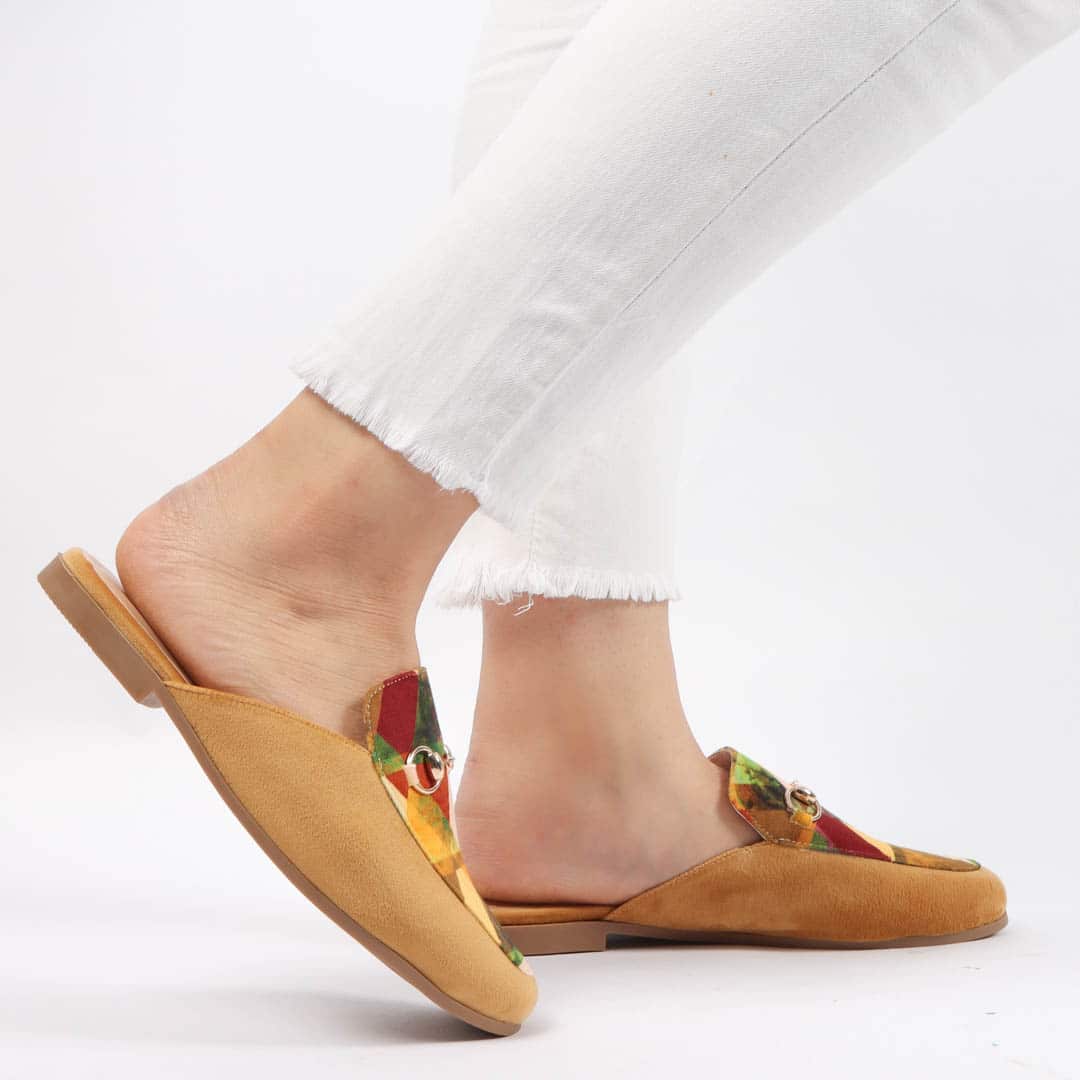 Tulipe – Mules Femmes en Moutarde.
