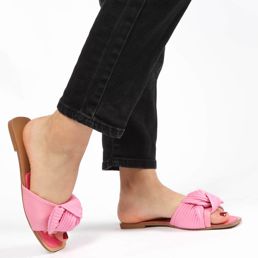 Ailes – Sandales plates en Fuchsia.