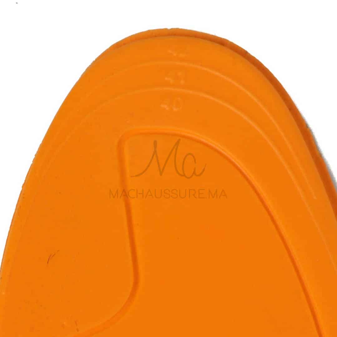 Semelles orthopédiques confortables.
