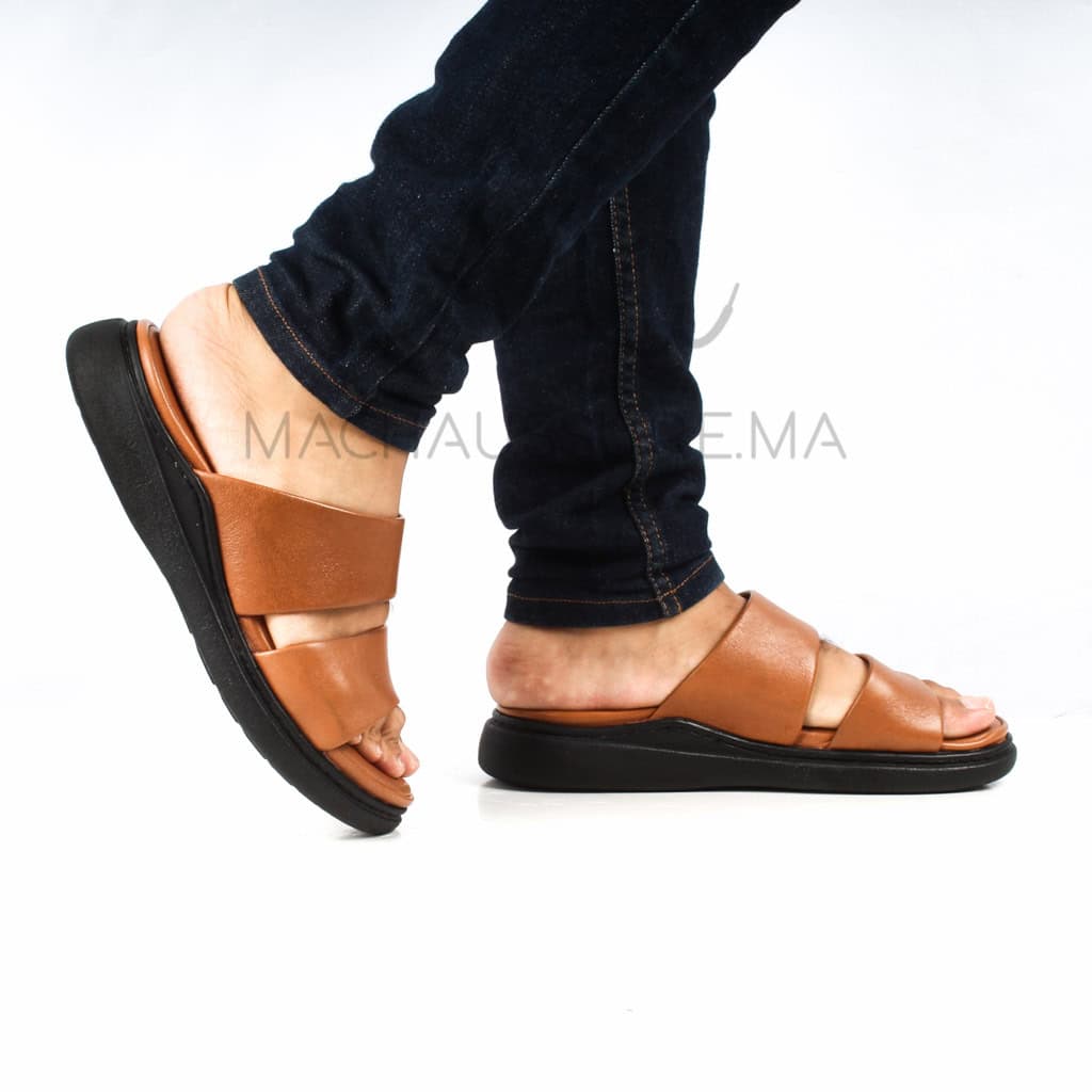 WESTSIDER Sandales et tongs en Cuir Tabac.