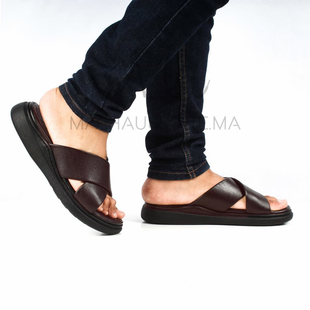 WILCOX - Sandales et tongs en cuir Marron.