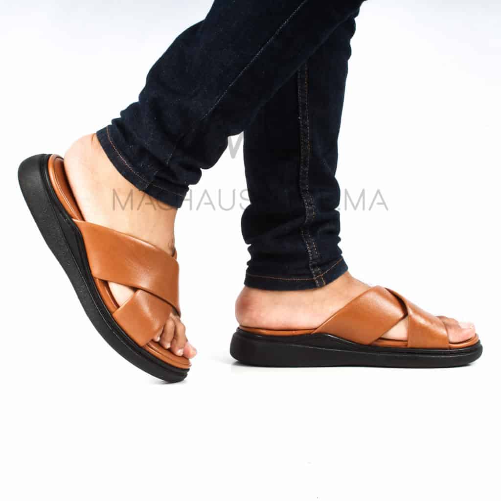 WILCOX - Sandales et tongs en cuir Tabac.