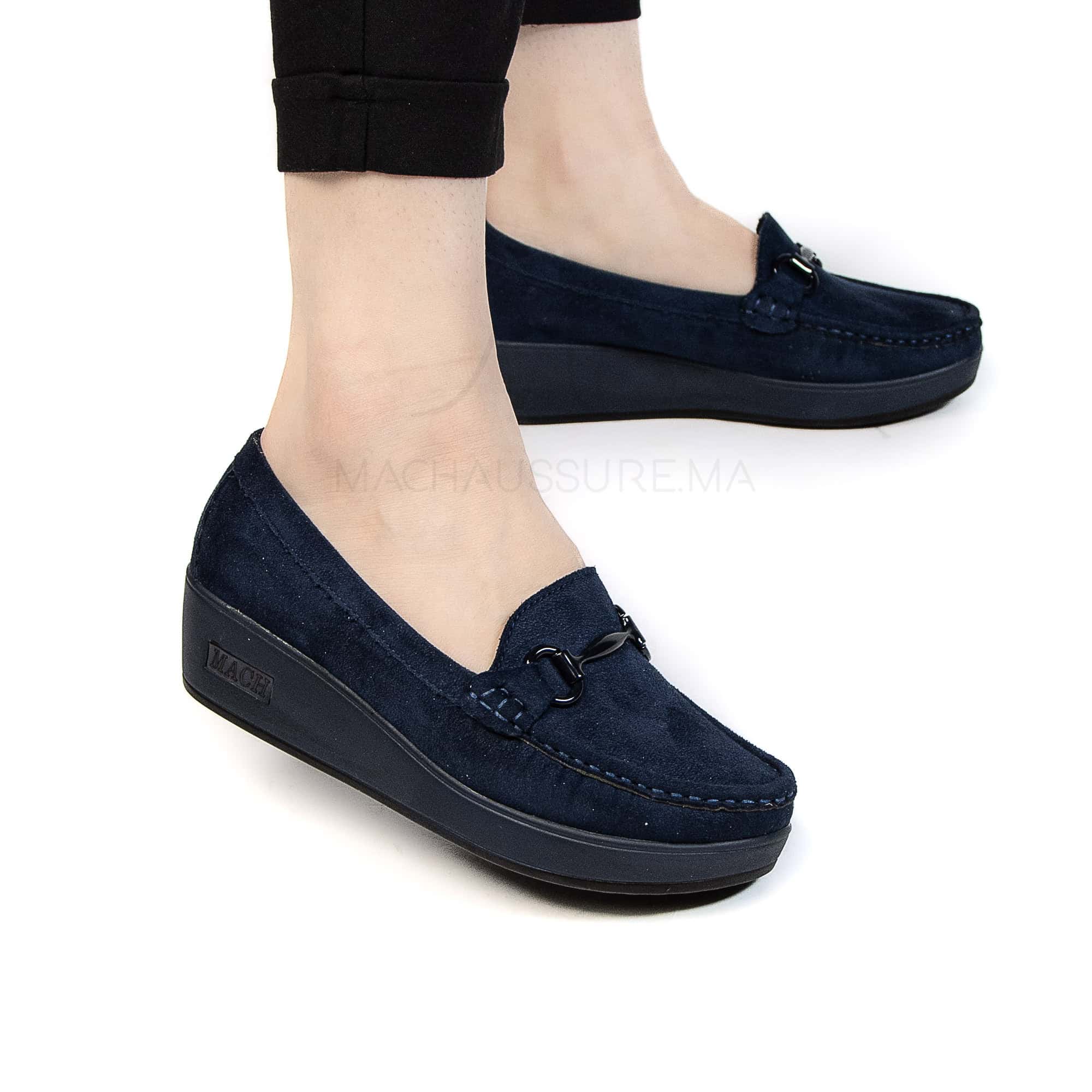 Mocassin compensé femme en bleu.
