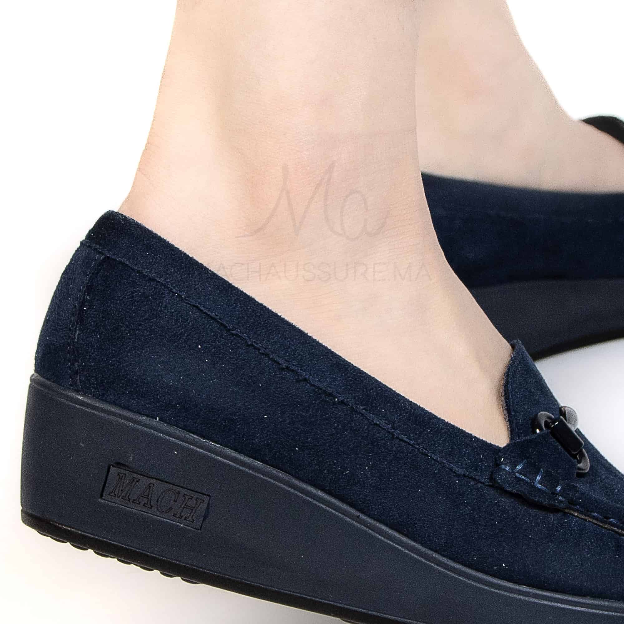 Mocassin compensé femme en bleu.