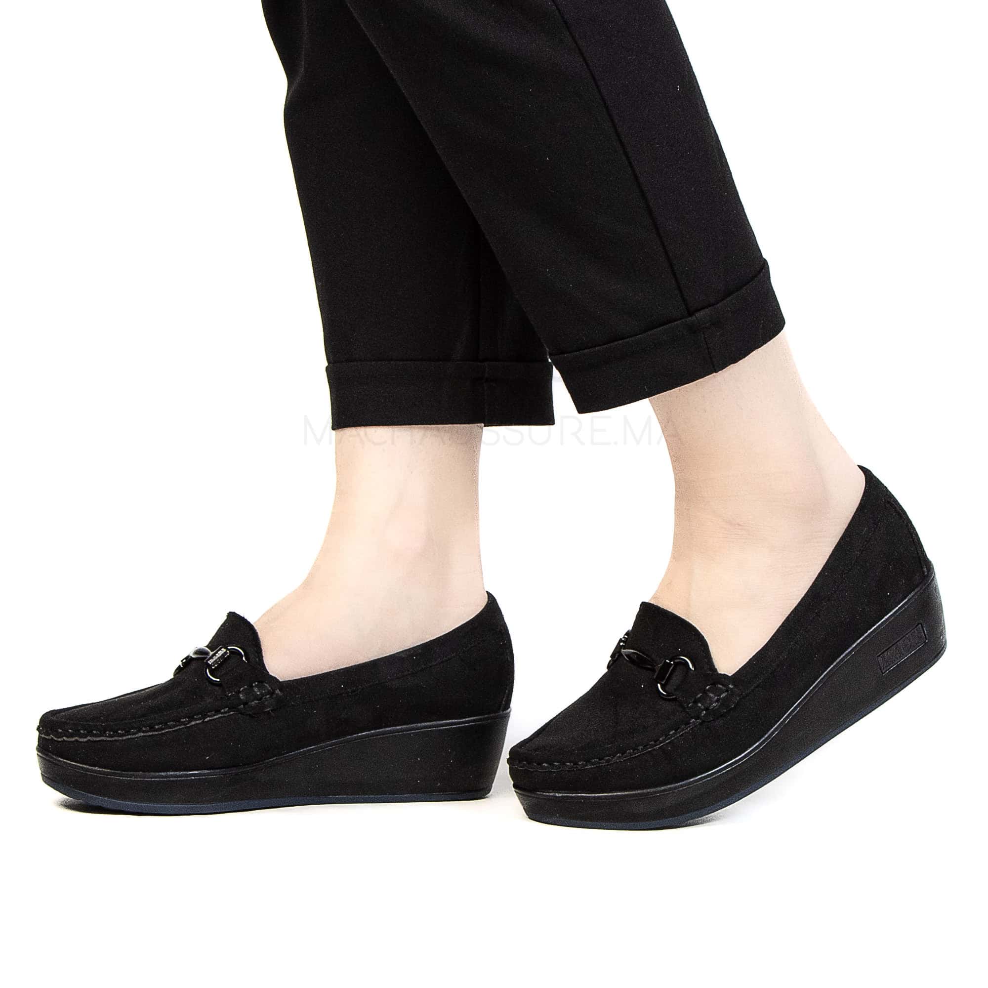 Mocassin compensé femme en Noir.