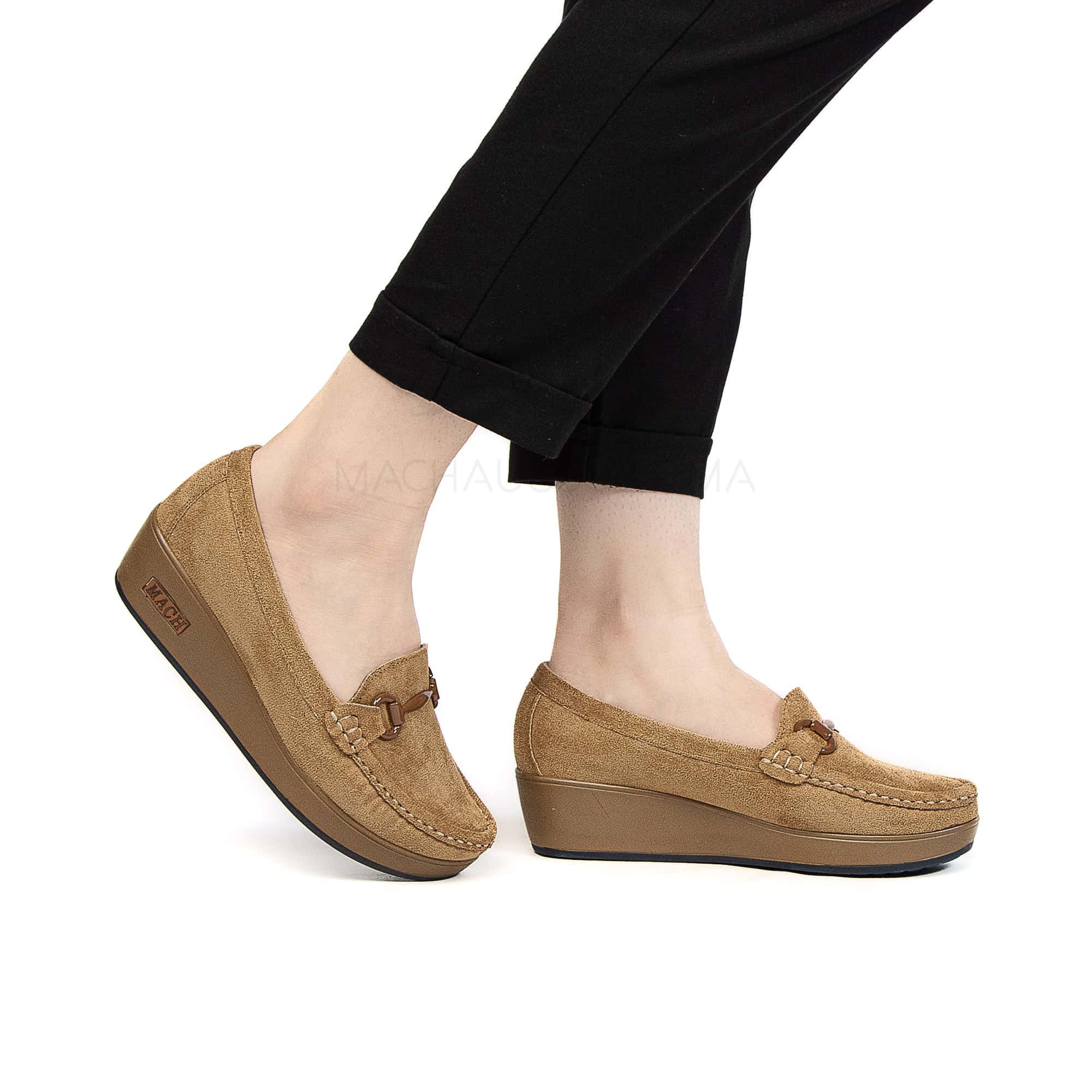 Mocassin compensé femme en Tabac.
