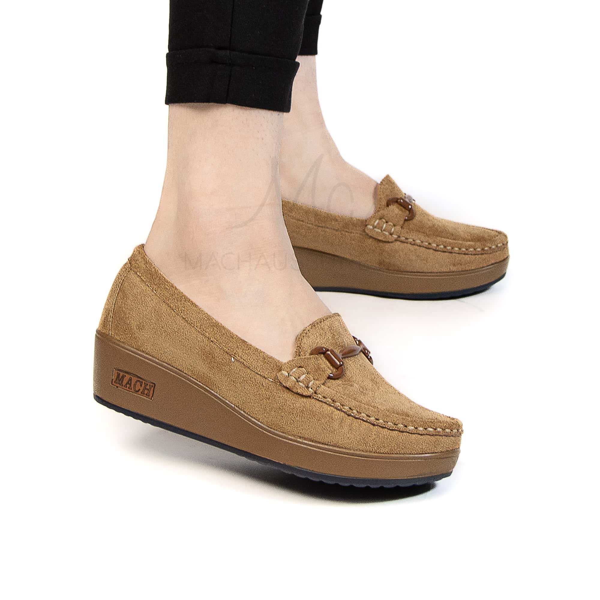 Mocassin compensé femme en Tabac.