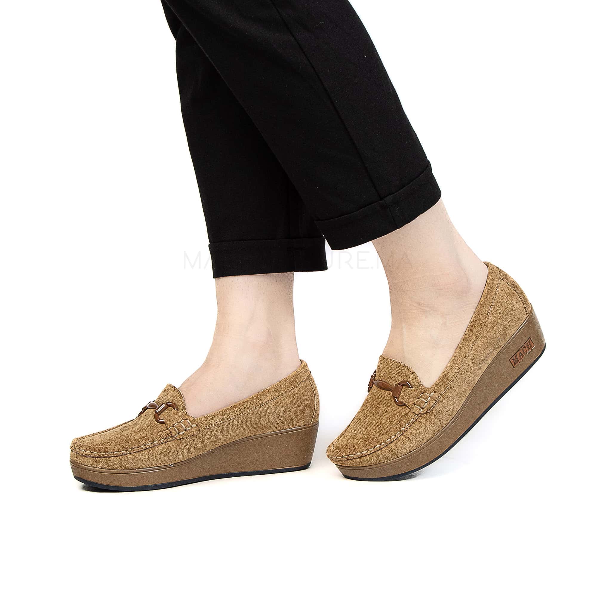 Mocassin compensé femme en Tabac.