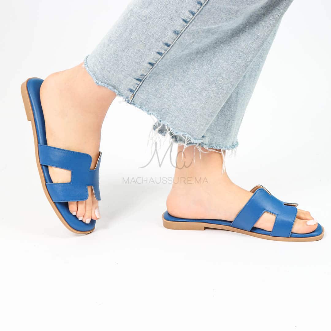 IRENE - Sandales Plates en Bleu Roi.