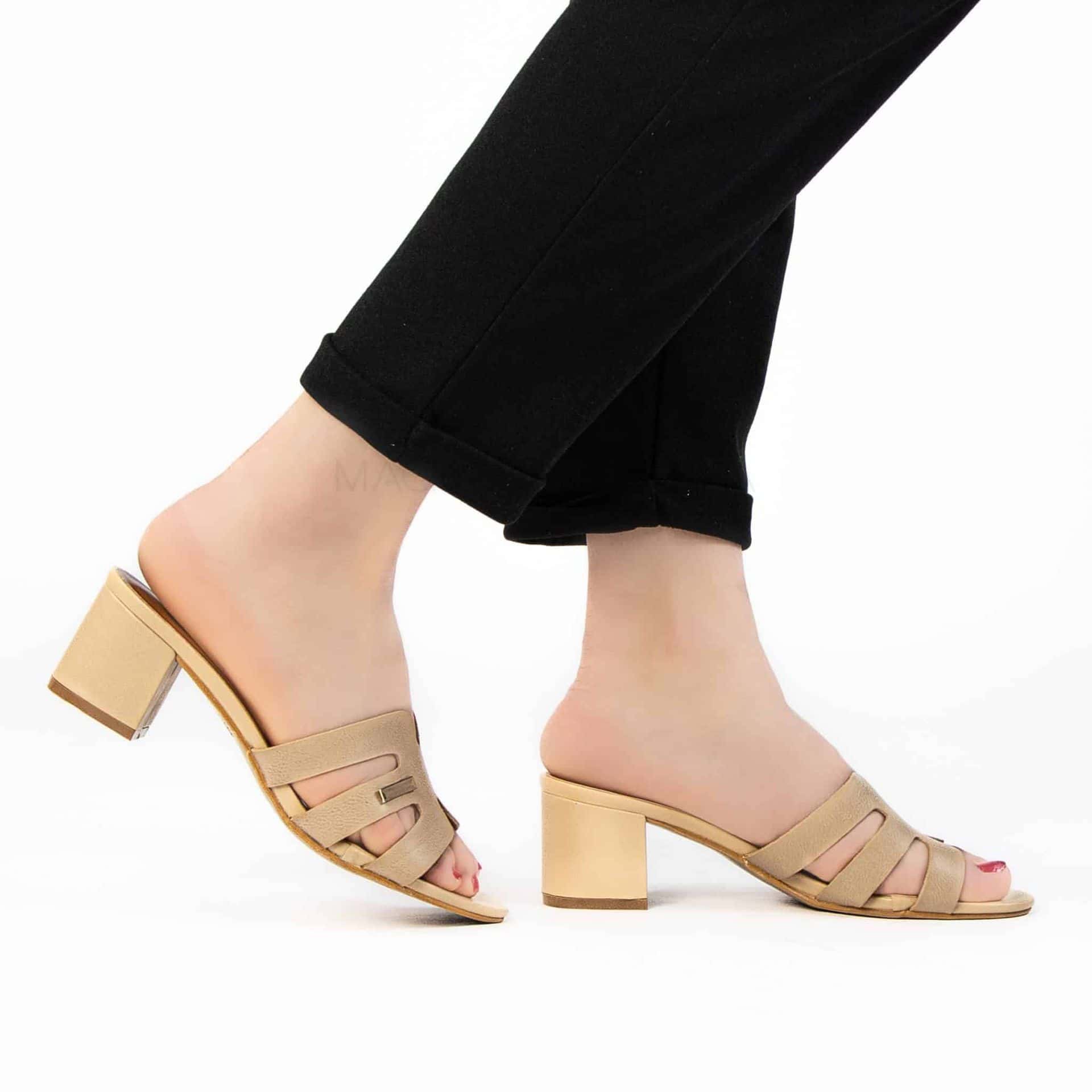 Elixir – Sandales demi talon en Abricot.