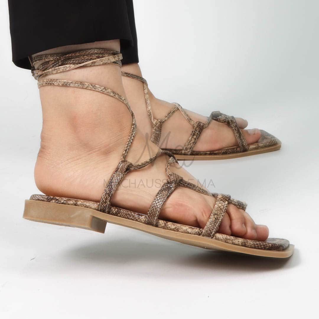 THERESA - Sandales plates en Beige.