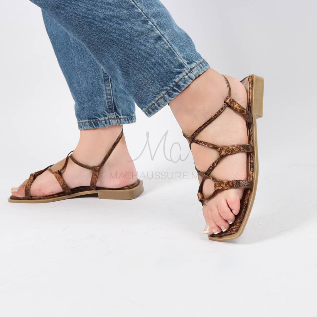 THERESA - Sandales plates en Tabac.