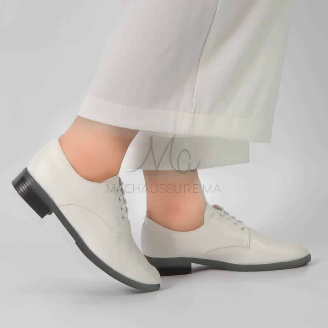 LIO- Derbies en Blanc cassé.