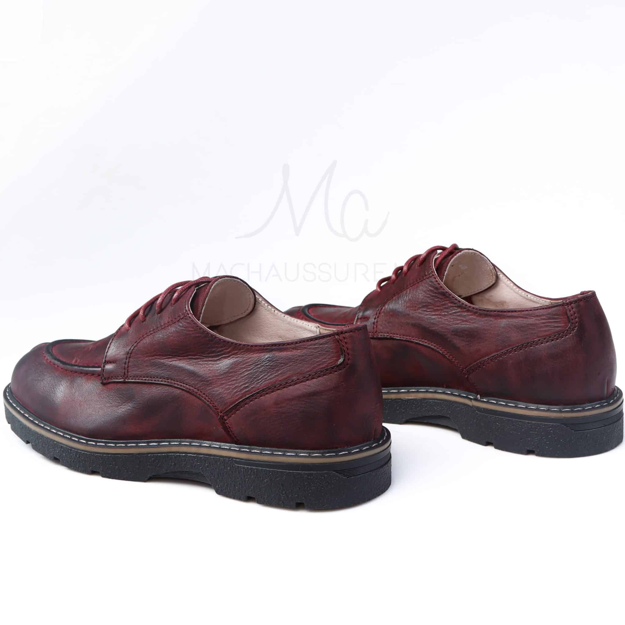 Distinct - Chaussures de ville en Grenat.