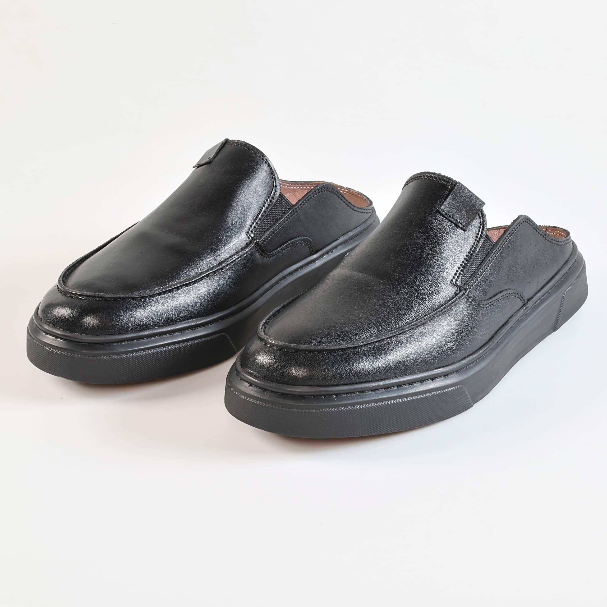 Sahara – Mules Hommes en Noir.