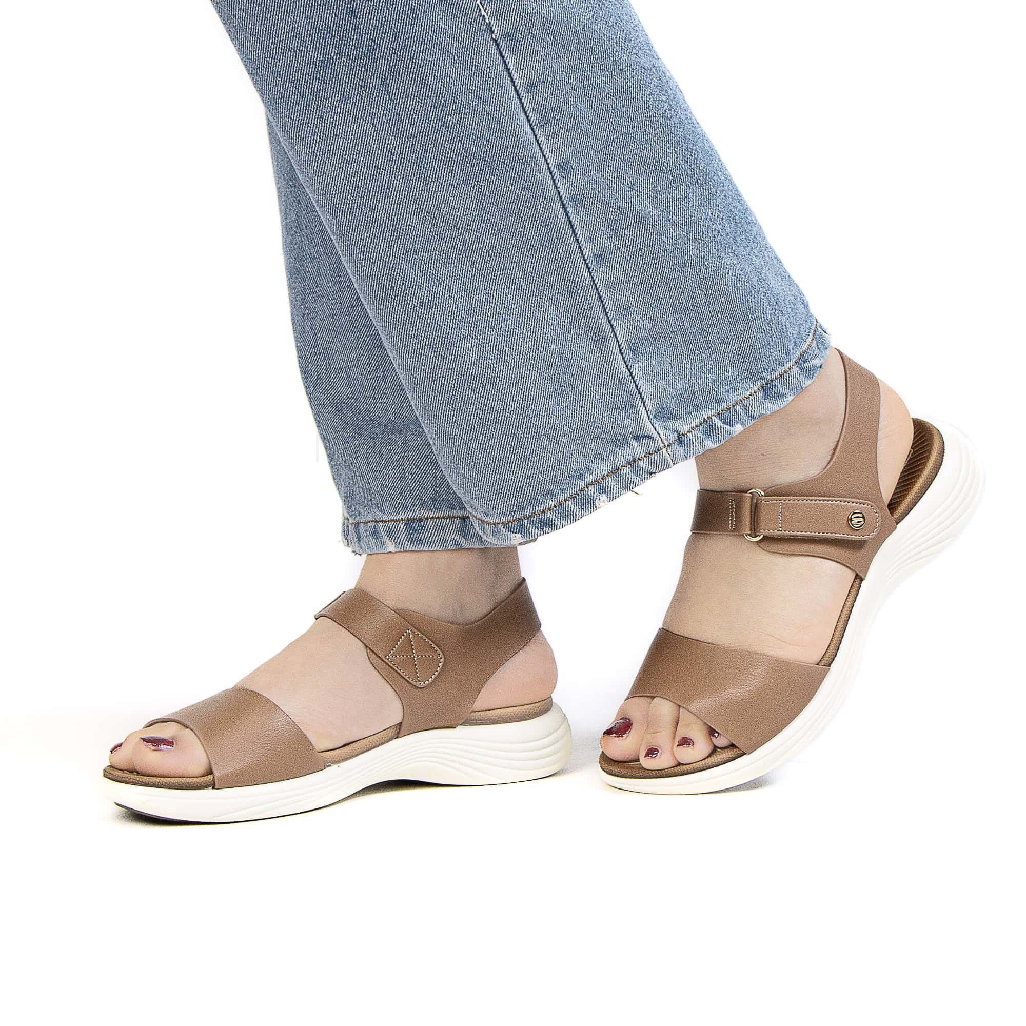 Velovia – Sandales confortables en Camel.