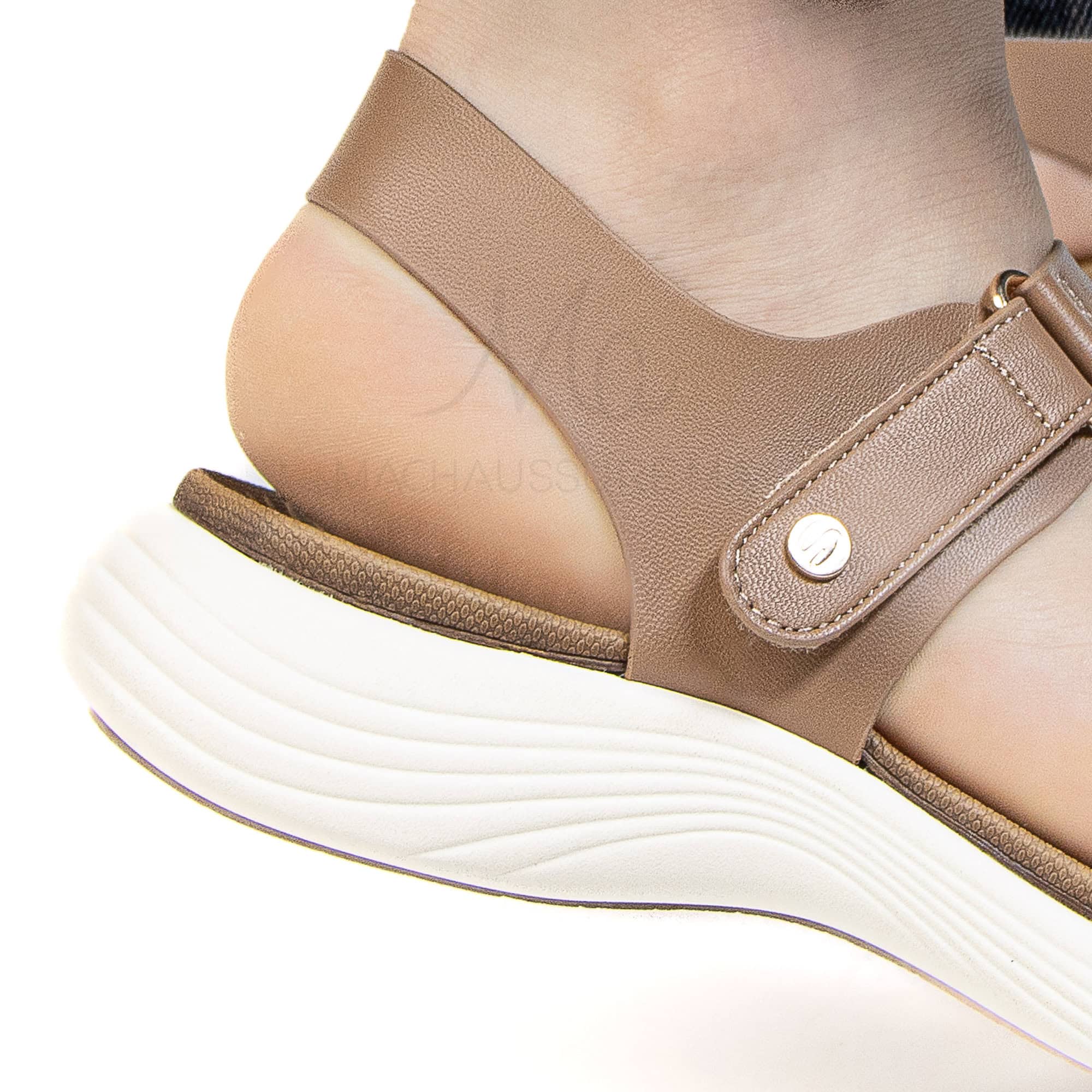 Velovia – Sandales confortables en Camel.