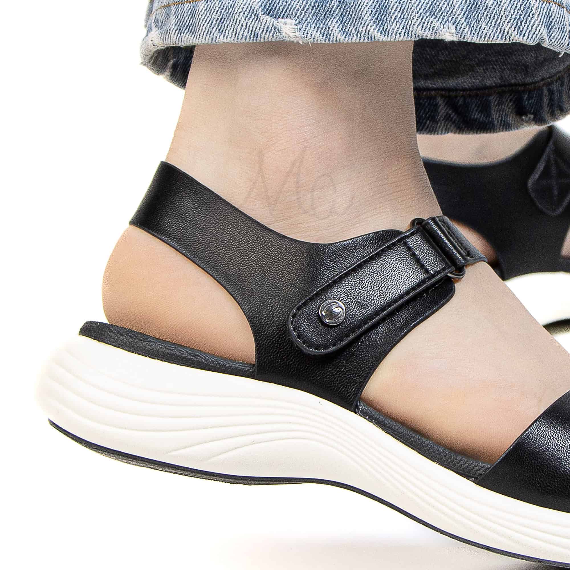 Velovia – Sandales confortables en Noir.