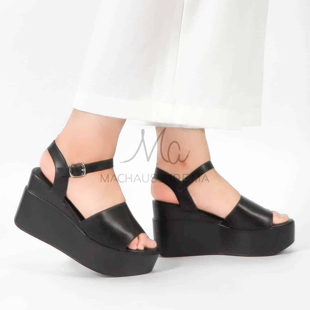 Spinelle - Sandales compensées en Noir.