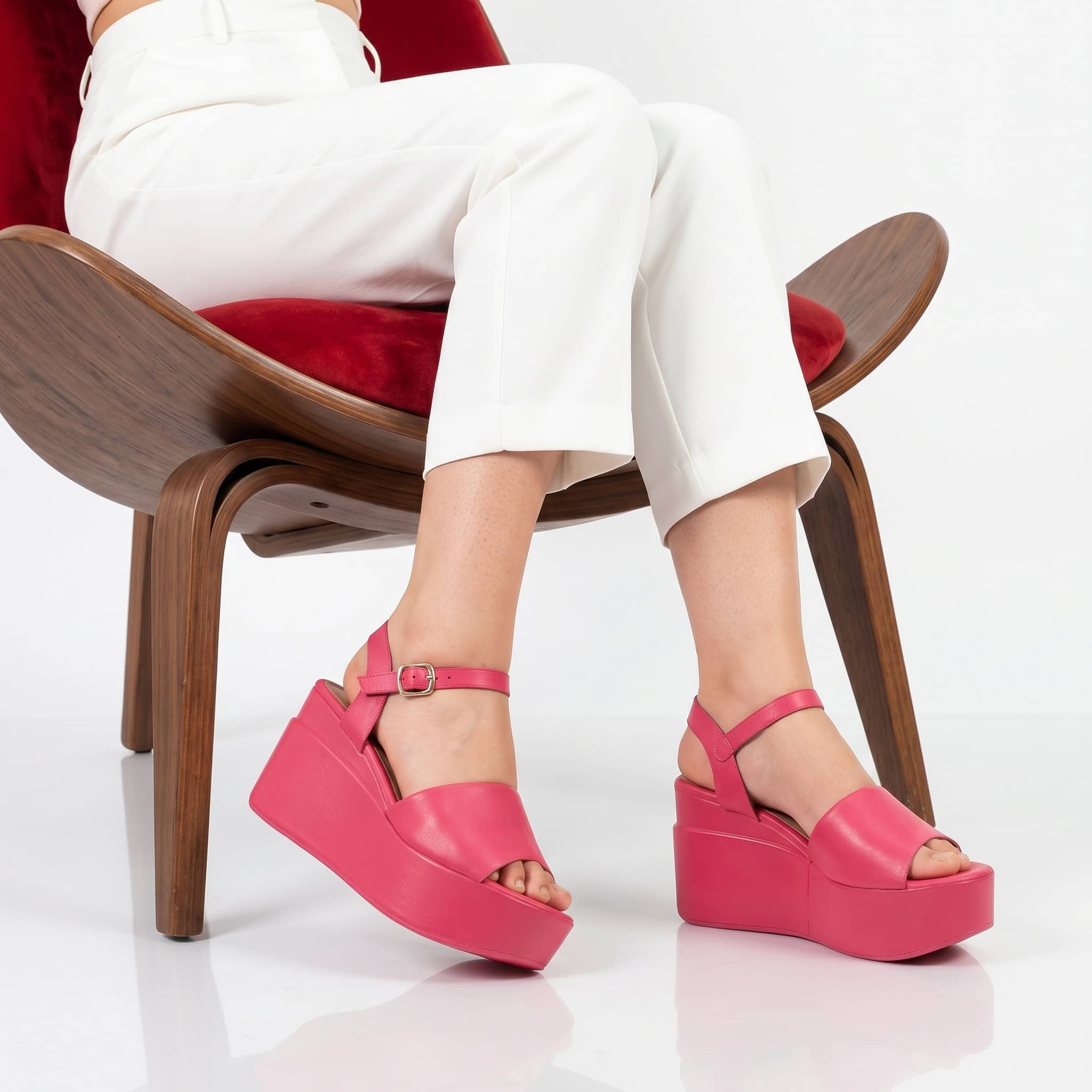 Spinelle - Sandales compensées en Fuchsia.