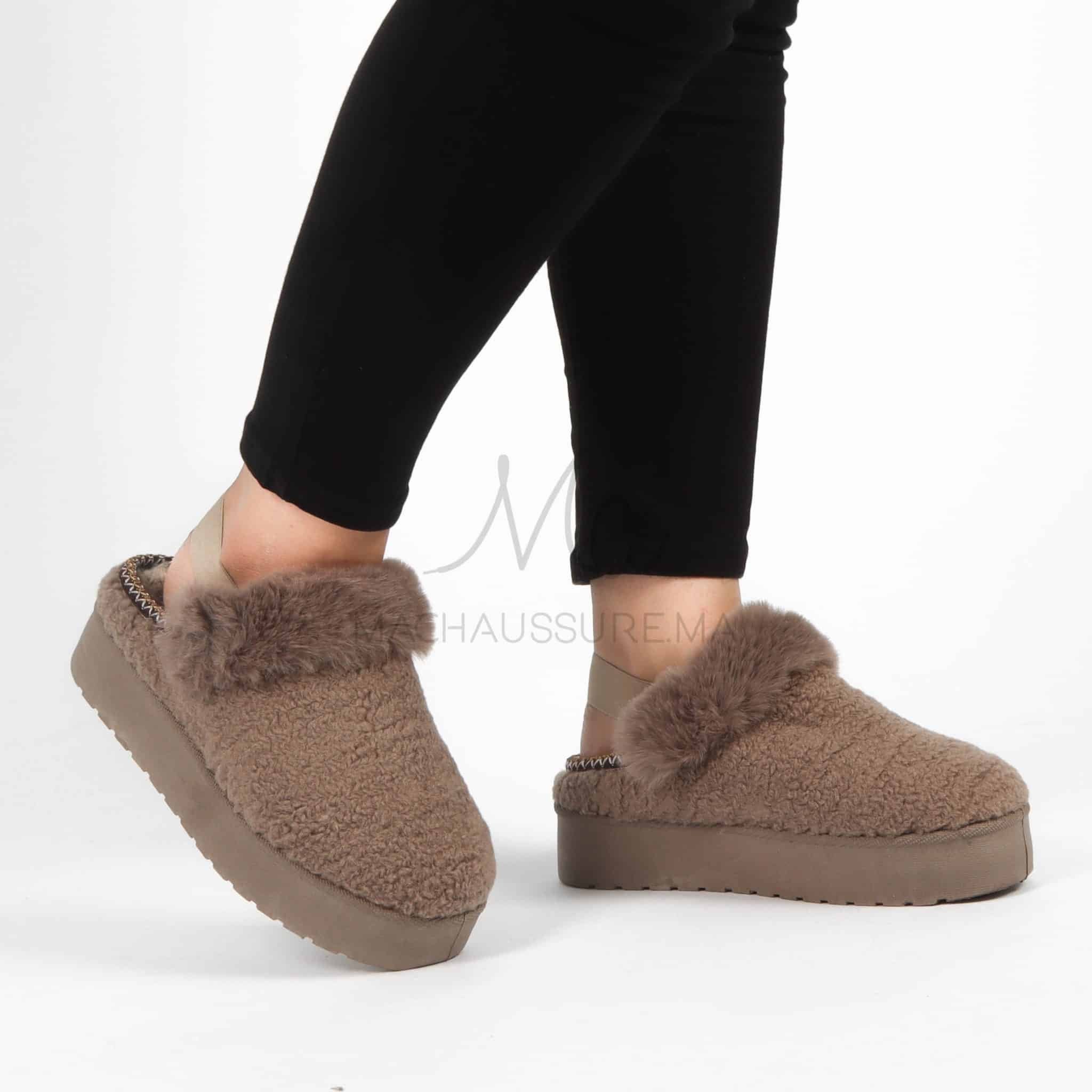 Pantoufles femmes en Kaki.