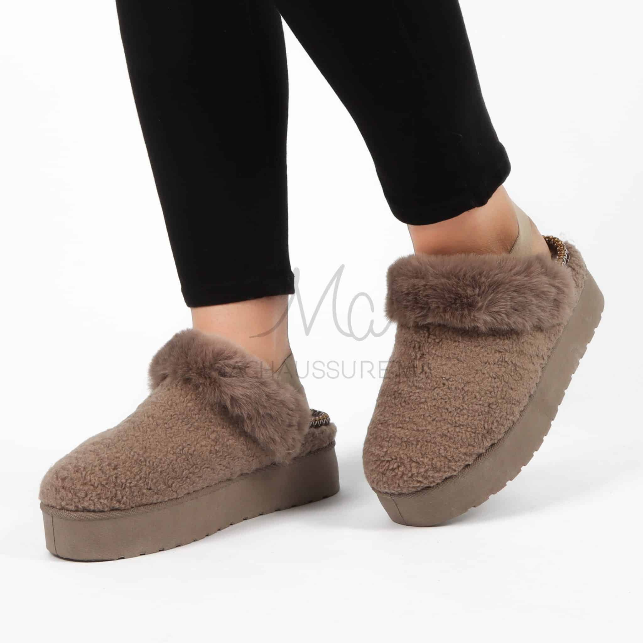 Pantoufles femmes en Kaki.
