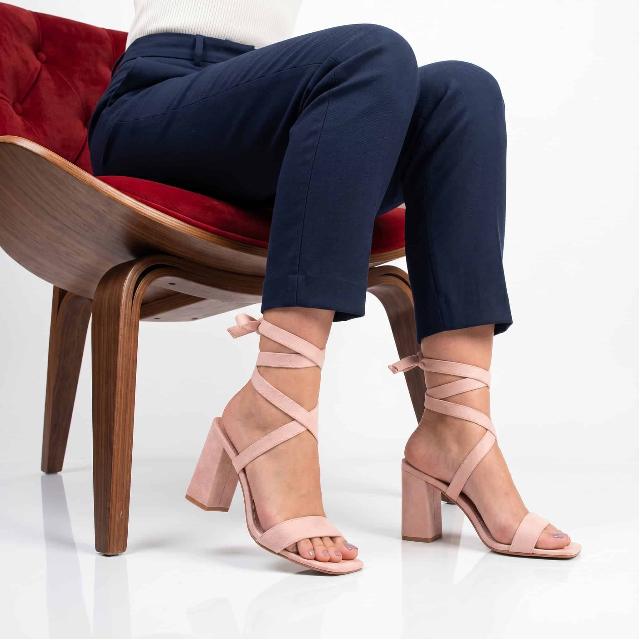 MAEVA - Sandales à talon en Rose.
