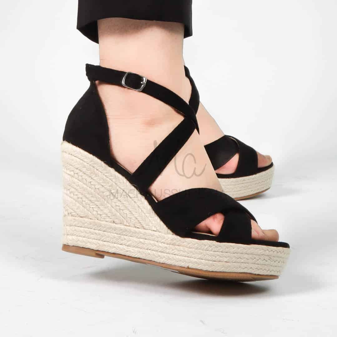 Jess– Sandales compensées en Noir.