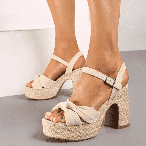Kunzite - Sandales à talon en Beige.