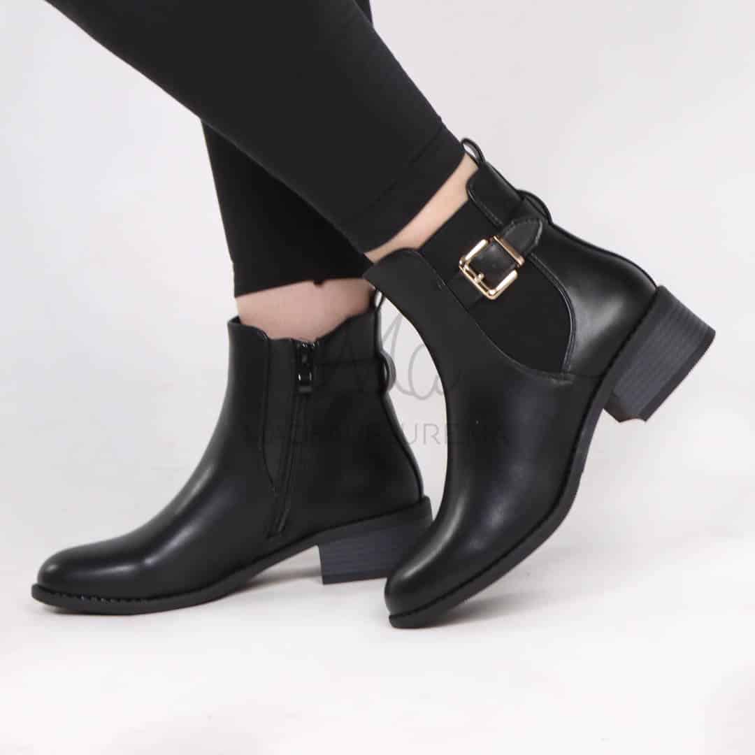 Douce – Bottines Femmes en Noir.
