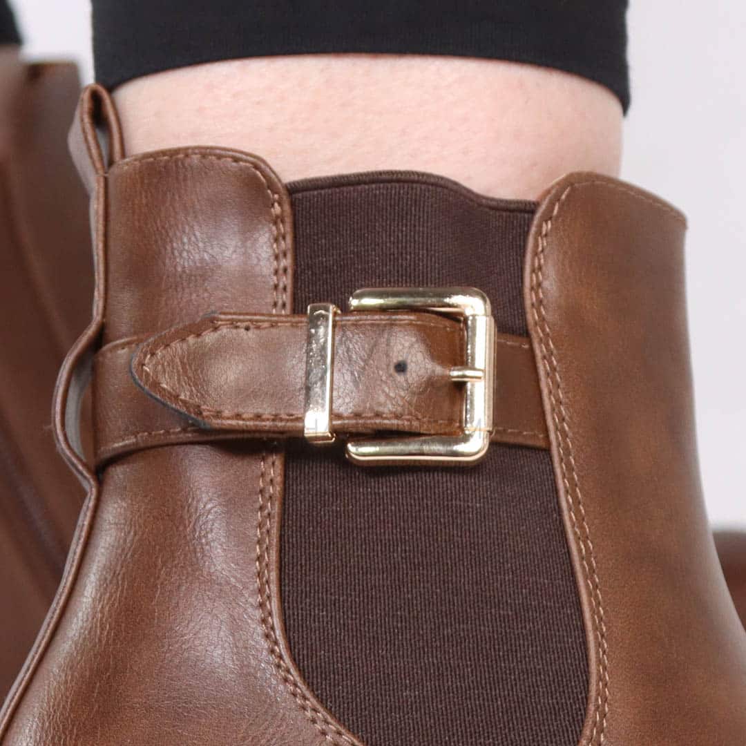 Douce – Bottines Femmes en Tabac.