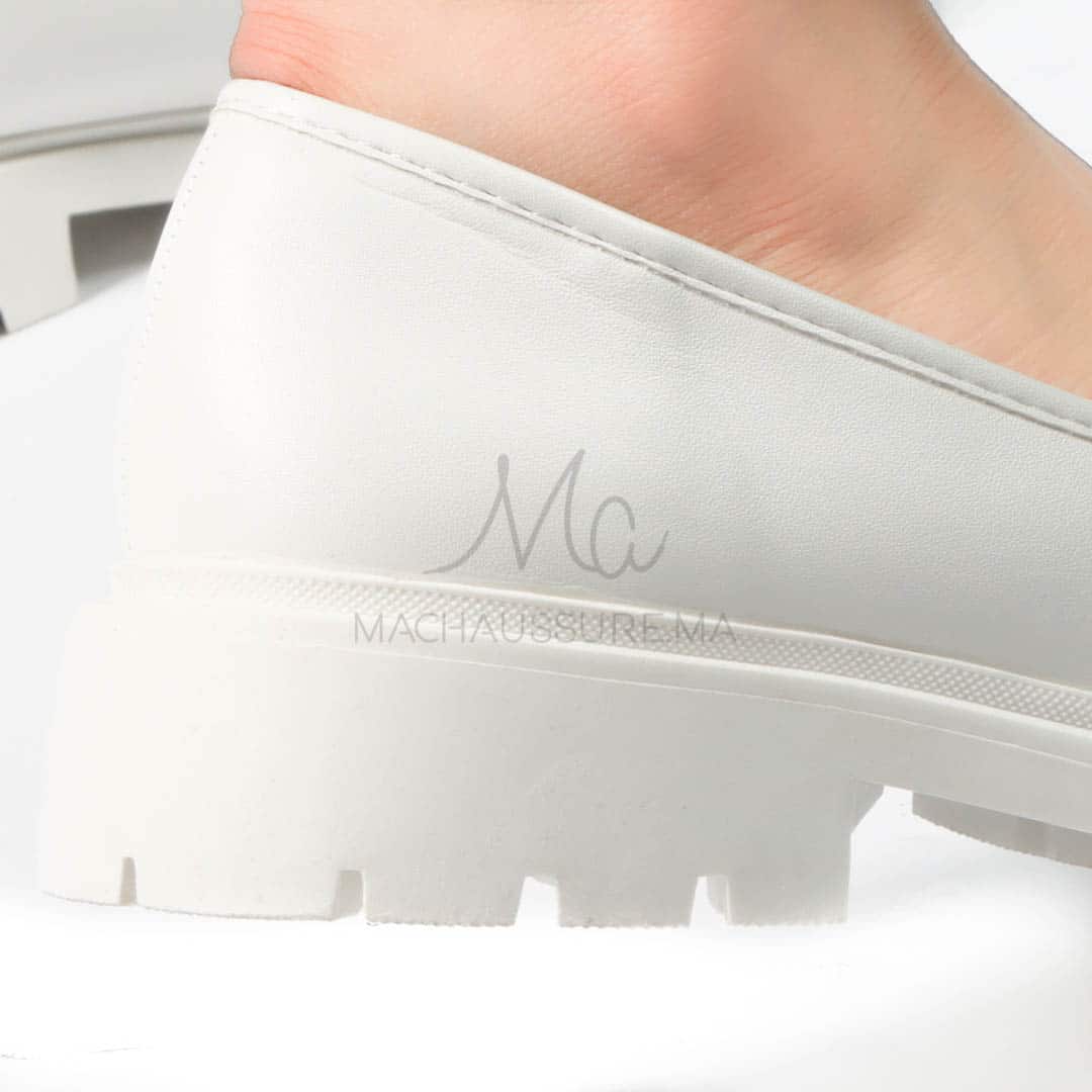 Louisa – Derbies Femmes en Blanc.