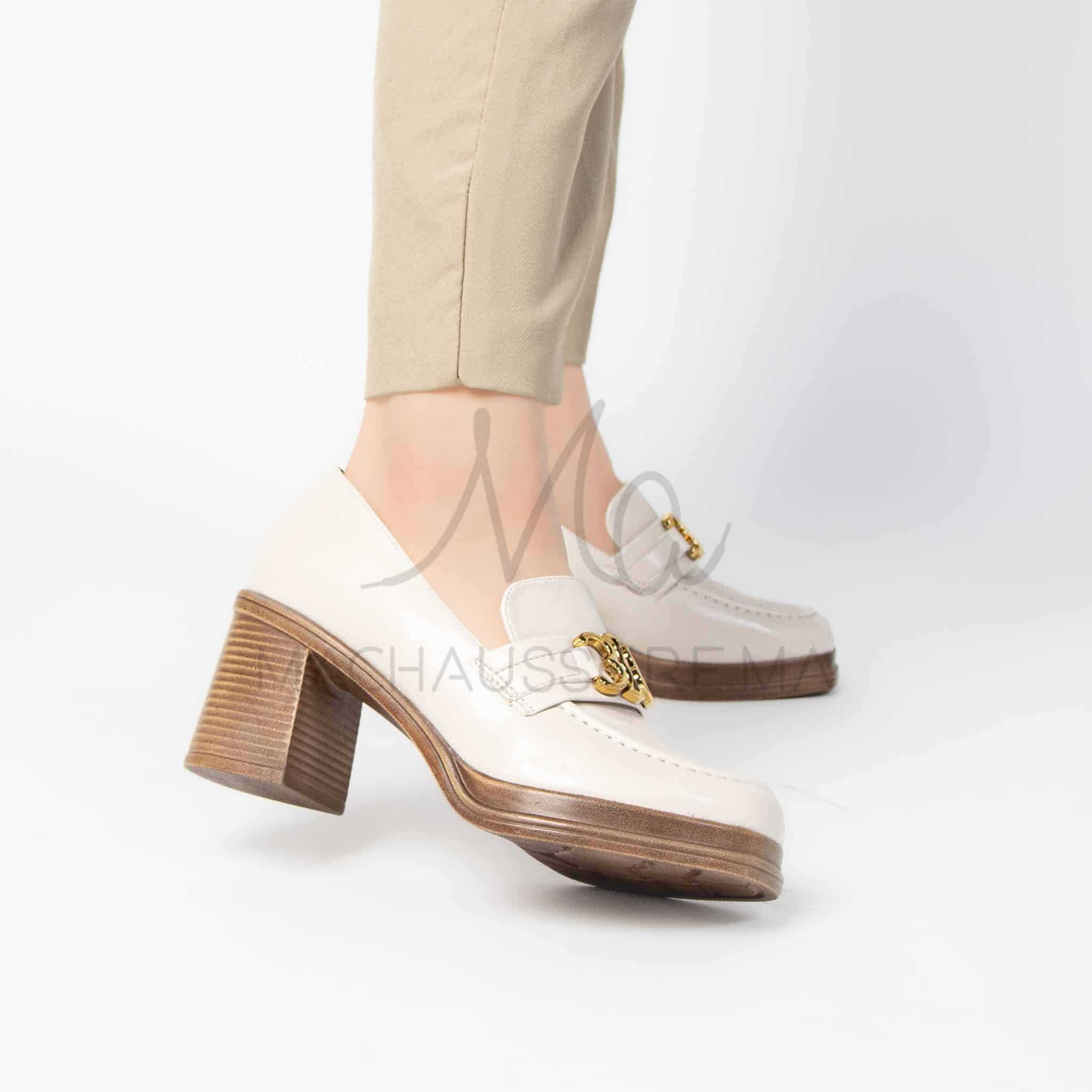 Cecilia – Derbis Femmes en Beige.