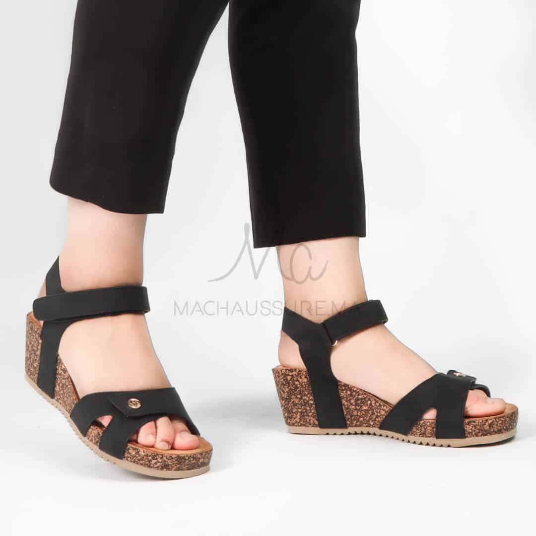 Kyda– Sandales compensées en Noir.