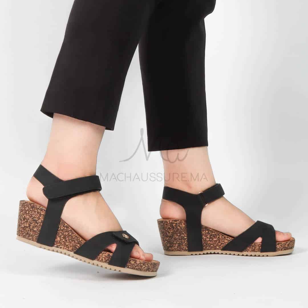 Kyda– Sandales compensées en Noir.