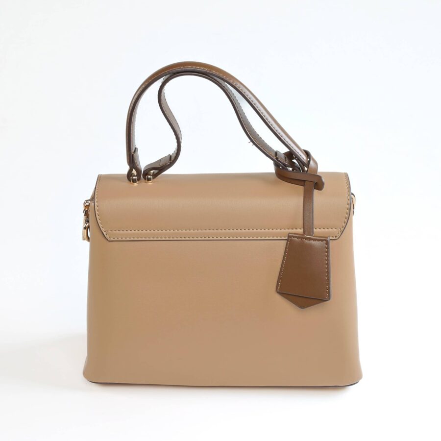 Sac à main beige pour femmes, accessoire de mode chic et pratique, parfait pour toutes les occasions..