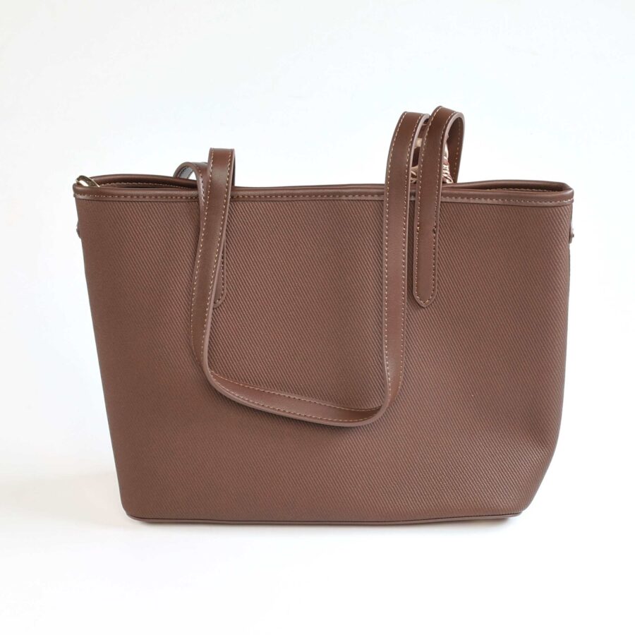 Sac à main en cuir brun élégant, idéal pour toutes occasions..