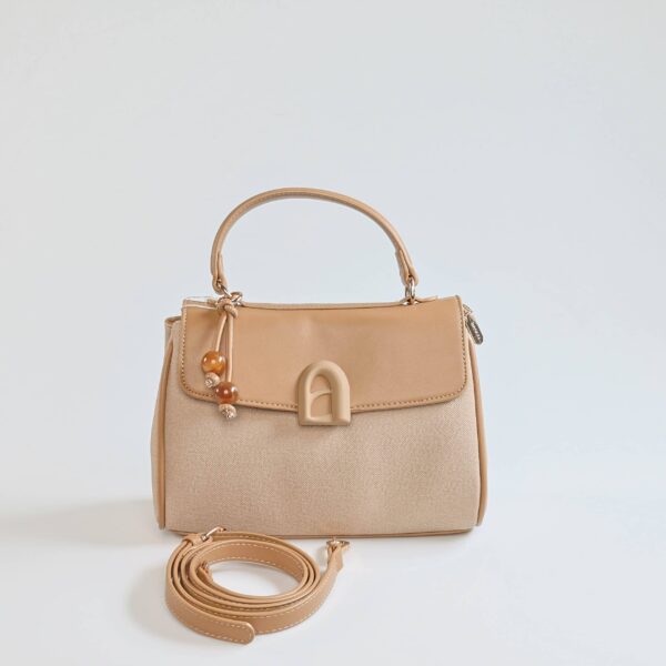 Rita – Sac à main en Beige.