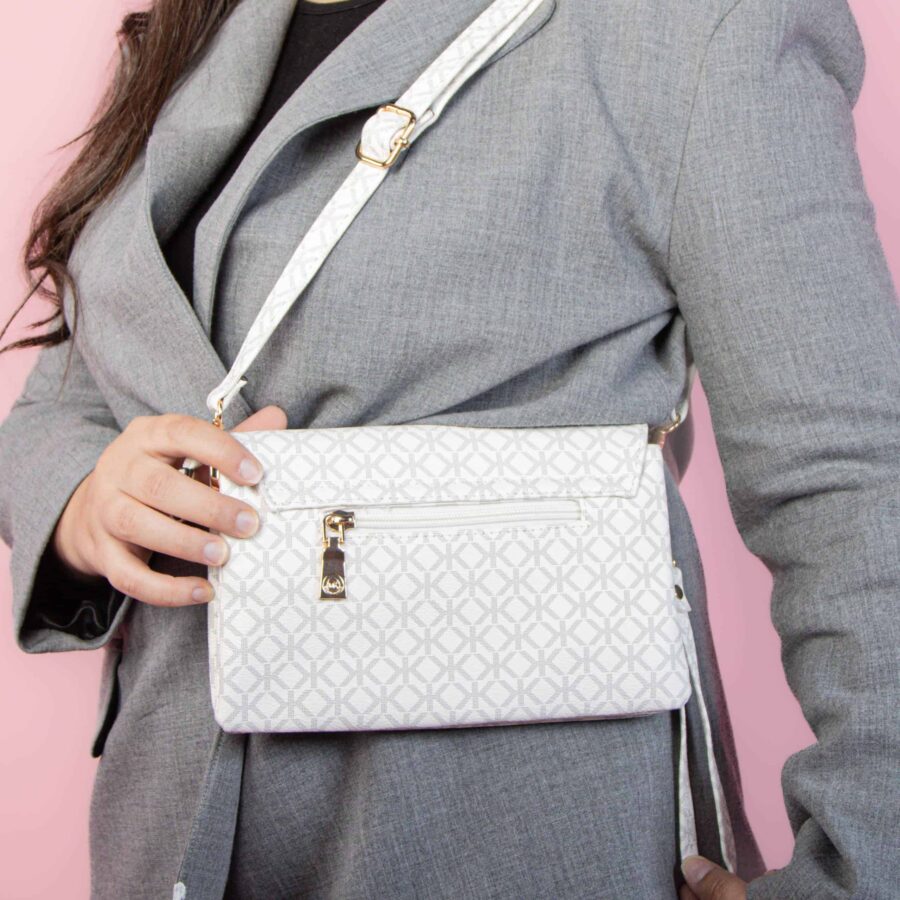 Makary – Pouchette en Blanc.