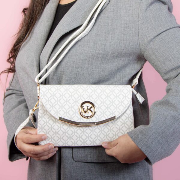 Makary – Pouchette en Blanc.