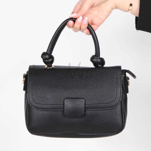 Sophistiqué – Sac à main en Noir.